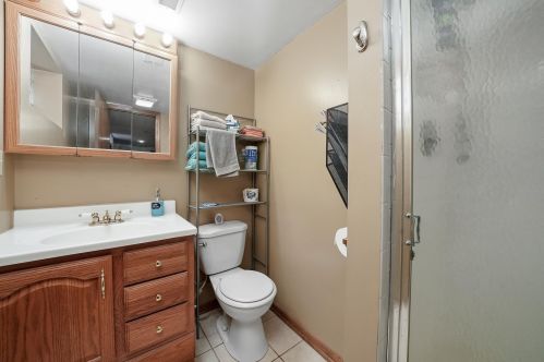 6625 64 St, Chicago IL 60638-4915 exterior