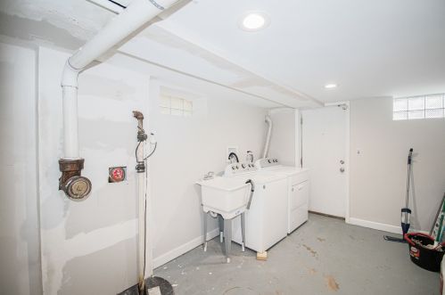 8033 State St, Chicago IL 60827-2003 exterior