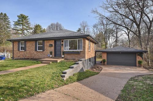 9783 Sherrell Ct, Saint Louis, MO 63119-1043