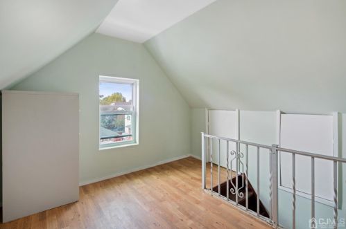 34 Emerson St, Carteret NJ 07008-2522 exterior