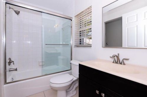 620 Oak St, Boynton Beach FL 33435-2807 exterior