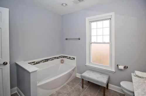 1664 Hillsdale Ave, Pittsburgh PA 15216-1870 exterior