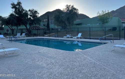 844 Cochise Dr, Phoenix AZ 85021-2151 exterior