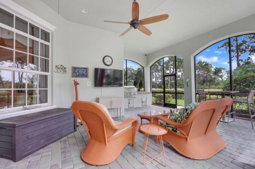 9328 Scarborough Ct, Fort Pierce FL  34986-3360 exterior