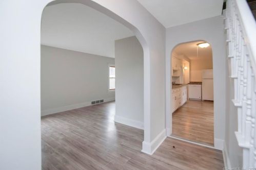 277 West Ave, Milford CT 06461-3010 exterior