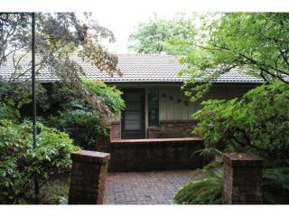 4495 Aldercrest Rd, Portland, OR 97222-4774
