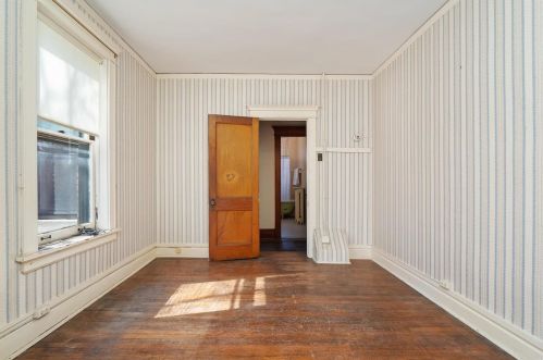 16 Kingsbury Pl, Saint Louis MO 63112-1825 exterior