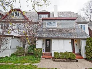 511 Amberson Ave, Pittsburgh PA  15232-1412 exterior