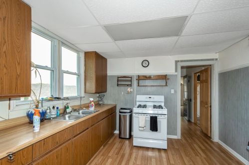 6228 Kedvale Ave, Chicago IL 60629-5127 exterior