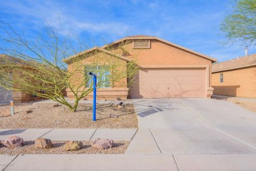 7942 Baja Stone Ave, Tucson AZ  85756-8477 exterior