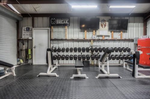 1113 Southwood Dr, Huntsville TX 77340-2452 exterior