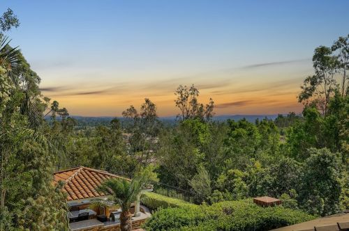 2440 Bronzewood Dr, Tustin CA  92782-4321 exterior