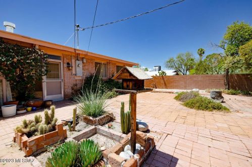 5011 13 St, Tucson AZ 85719-6210 exterior