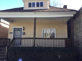 7033 Claremont Ave, Chicago IL  60636-3111 exterior