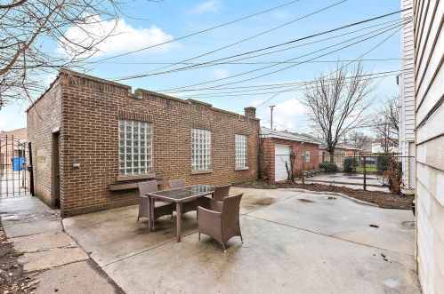 8847 Dante Ave, Chicago IL 60619-7111 exterior