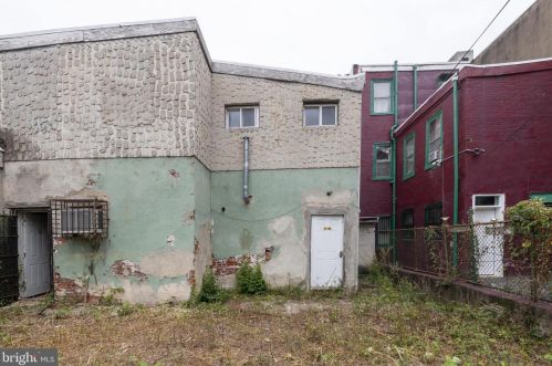 2320 2nd St, Philadelphia PA 19133-3303 exterior