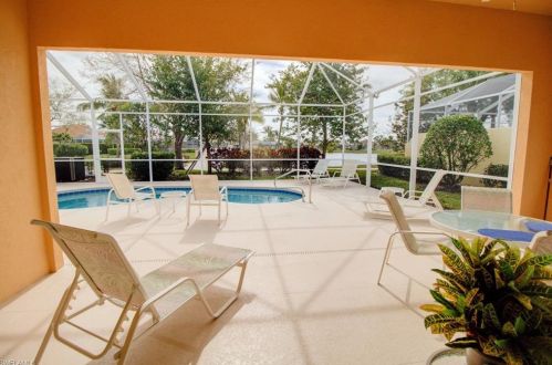 7850 Orvieto Ct, Naples FL 34114-2626 exterior