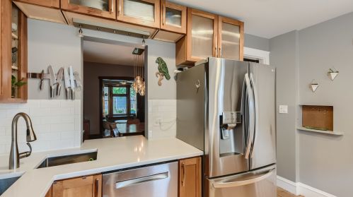 4209 Bernard St, Chicago IL 60618-1103 exterior