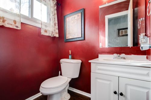 1522 Aspen Dr, Saint Paul MN 55122-1305 exterior