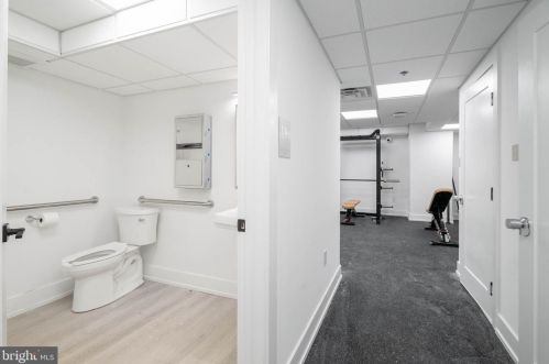 160 2nd St, Philadelphia PA exterior