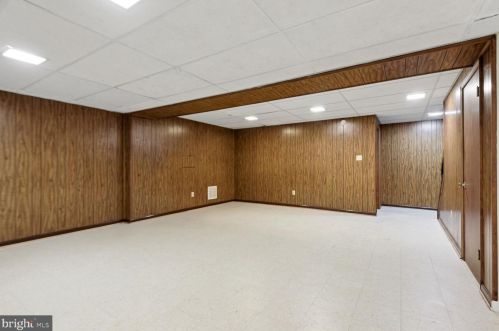 5840 Berkshire Ct, Alexandria VA 22303-1630 exterior