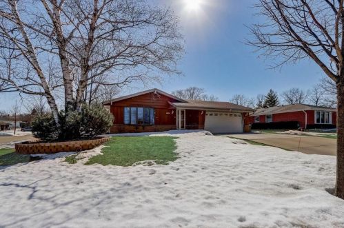 7911 Leroy Ave, Milwaukee WI 53220-2830 exterior