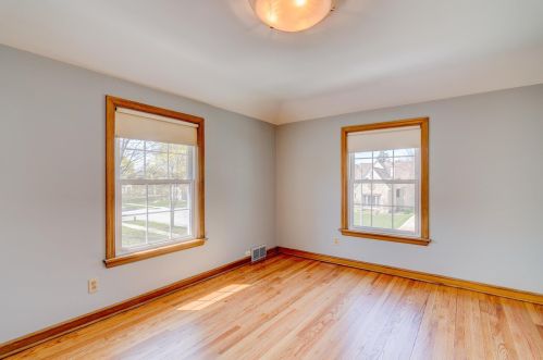 2416 91, Milwaukee WI 53226-1832 exterior