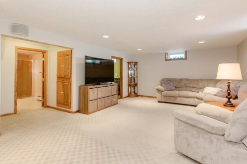 2132 County Rd F, Saint Paul MN 55110-3801 exterior