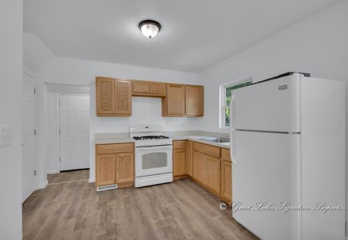 1632 Dyson St, Meskegon MI  49442-5722 exterior