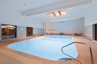 841 Barry Ave, Chicago IL  60657-4439 exterior