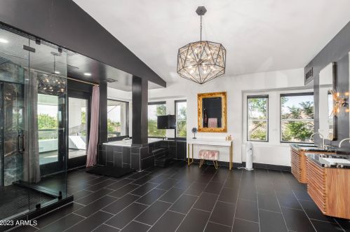 15254 12th St, Phoenix AZ  85022-3805 exterior