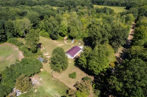 19780 Chain Lk St, Cassopolis MI 49031-9538 exterior