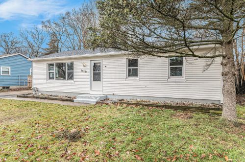 3045 Alpine St, Kalamazoo, MI 49004-1819