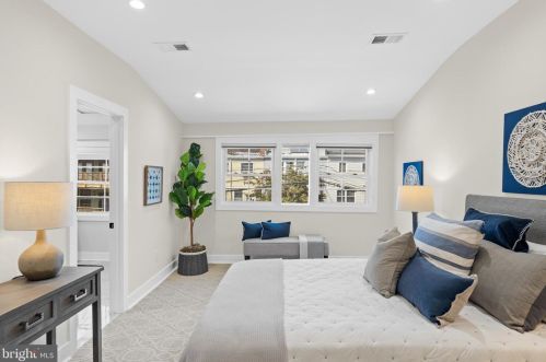 32 Franklin St, Washington DC  20002-1008 exterior