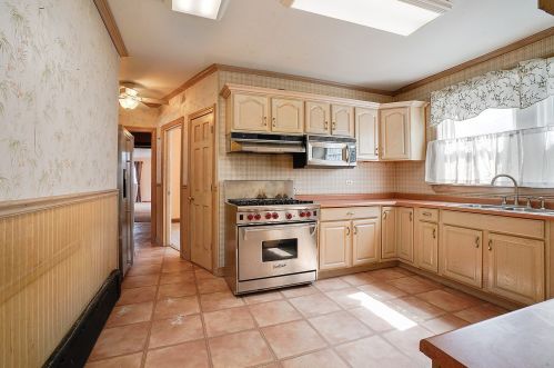 11313 Bell Ave, Chicago IL 60643-4121 exterior