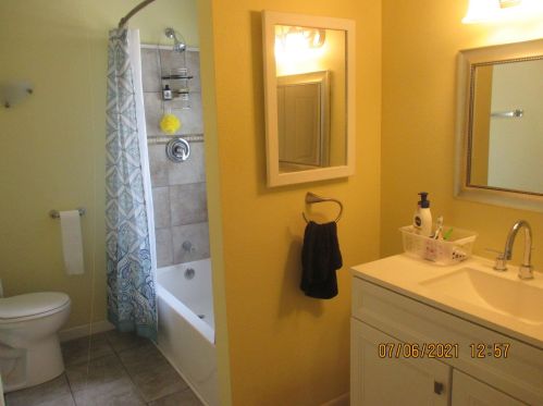 4319 87th St, Milwaukee WI  53222-1799 exterior