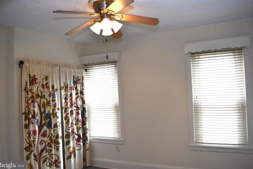 338 Jackson St, Philadelphia PA 19148-3308 exterior