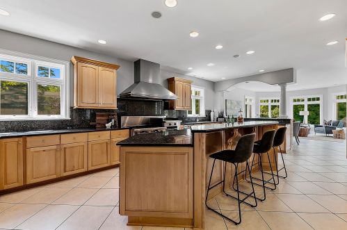 184 South St, Elmhurst IL  60126-4000 exterior