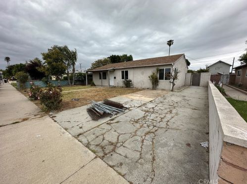 3328 Clinton St, Oxnard, CA 93033-5406