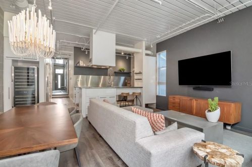 3109 Empedrado St, Tampa FL 33629-7108 exterior