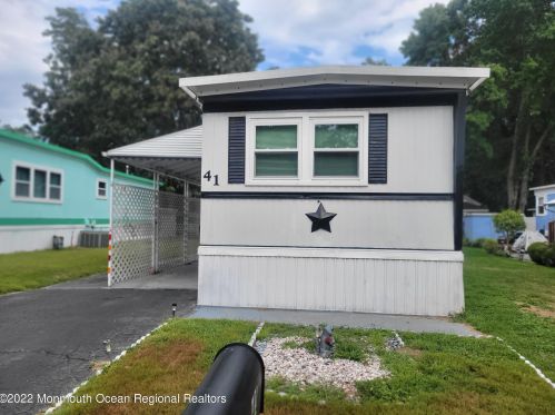 41 Larisa Ln, Jackson Twp, NJ 08527-3112