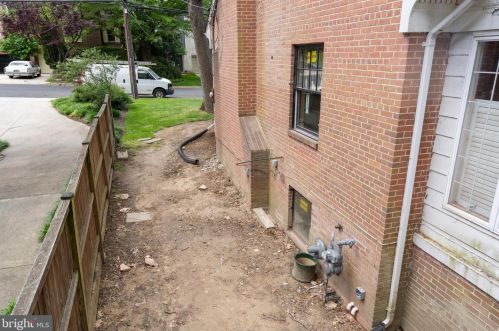 5121 Klingle St, Washington DC  20016-2654 exterior