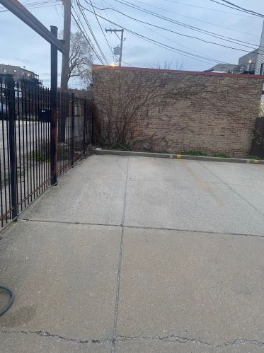 6640 Kimbark Ave, Chicago IL  60637-4683 exterior