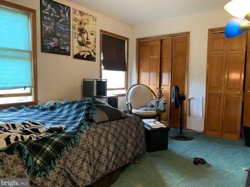 6 Kari Ct, Jackson Twp NJ 08527-1377 exterior