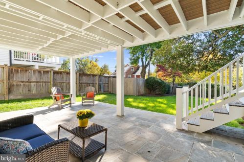 4420 Fessenden St, Washington DC  20016-4054 exterior