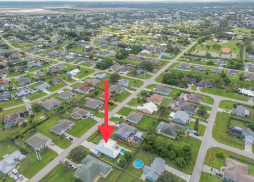 211 Kestor Dr, Fort Pierce FL 34953-5426 exterior