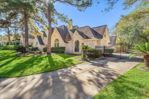 1611 Lodge Falls Ct, Humble, TX 77345-1881