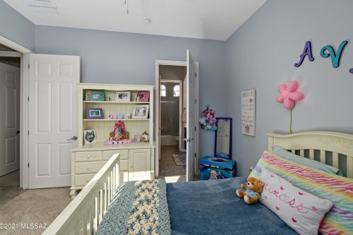 8499 National Dr, Tucson AZ 85742-8526 exterior