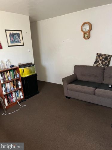 1403 Liberty St, Trenton NJ 08629-2214 exterior