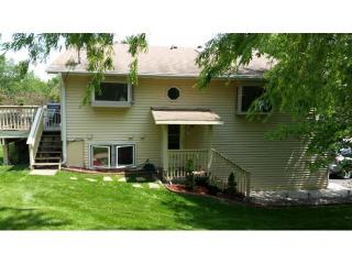 6006 Covington Ter, Hopkins, MN 55345-6221
